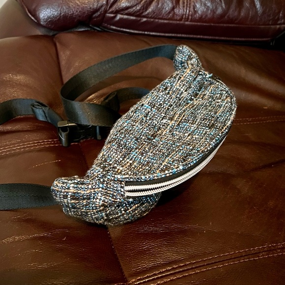 Dime bag slinger adjustable crossbody blue tweed with bonus fanny pack! - Picture 5 of 11